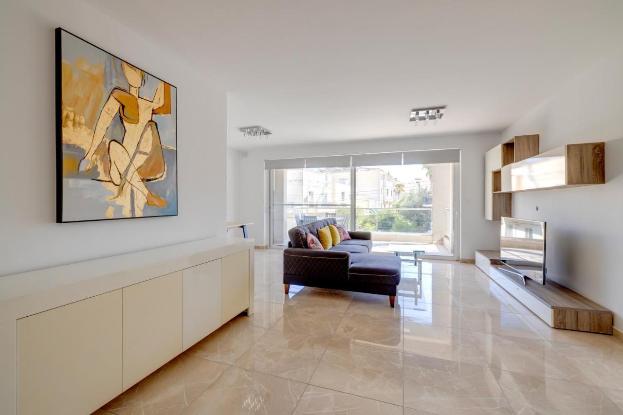 Marvellous 3Br Apartment In Central St Julians Saint Julian's Екстериор снимка