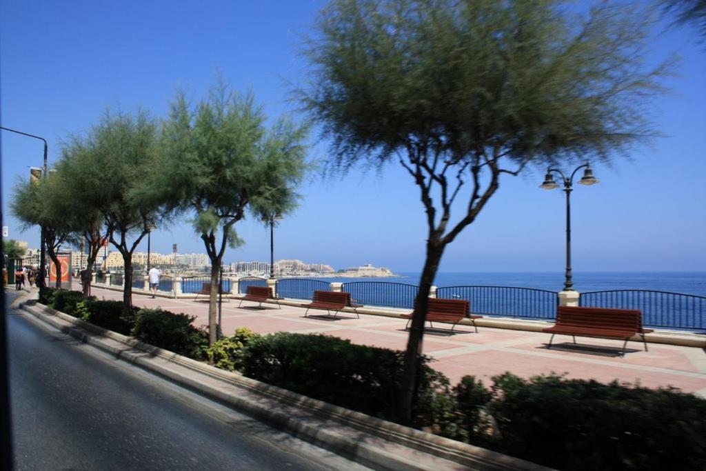Marvellous 3Br Apartment In Central St Julians Saint Julian's Екстериор снимка