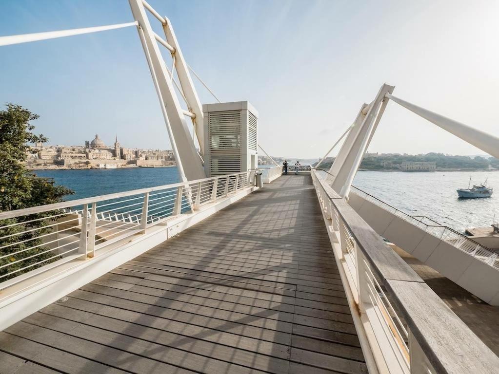 Marvellous 3Br Apartment In Central St Julians Saint Julian's Екстериор снимка