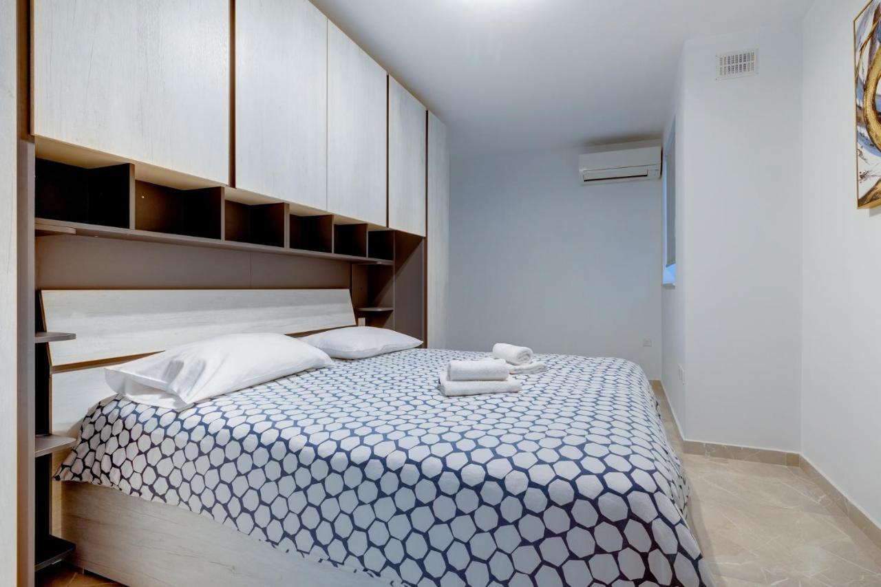 Marvellous 3Br Apartment In Central St Julians Saint Julian's Екстериор снимка