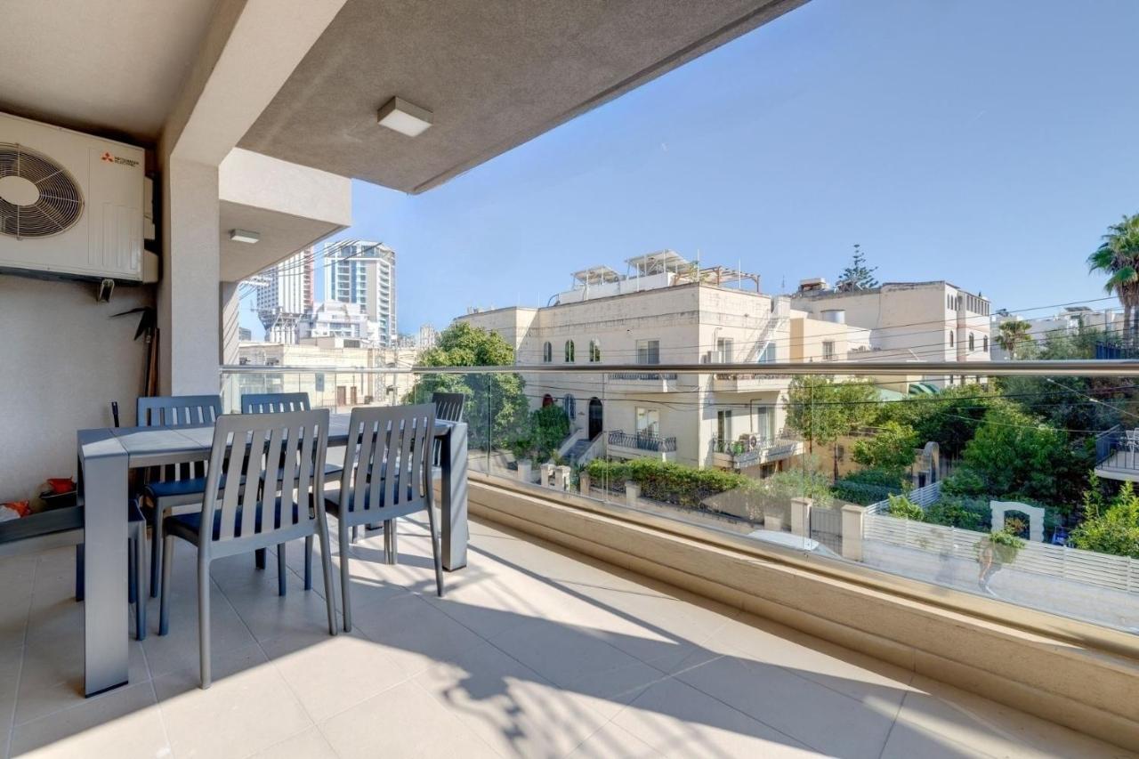 Marvellous 3Br Apartment In Central St Julians Saint Julian's Екстериор снимка